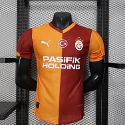 Galatasaray Home Jersey 2025/26 — photo 1