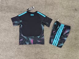 Argentina Goalkeeper Kit for Kids 2026 — photo 2
