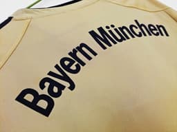 Bayern Munich Retro Shirt 2004/05 Away — photo 2