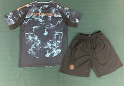 Bayern Munich Away Kit for Adult 2024/25 — photo 2