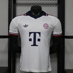 Bayern Munich Away Jersey — photo 1