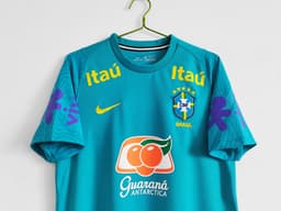 Brazil Retro Shirt 2021 Training — photo 4
