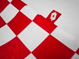 Croatia Retro Shirt 1998 Away — photo 2