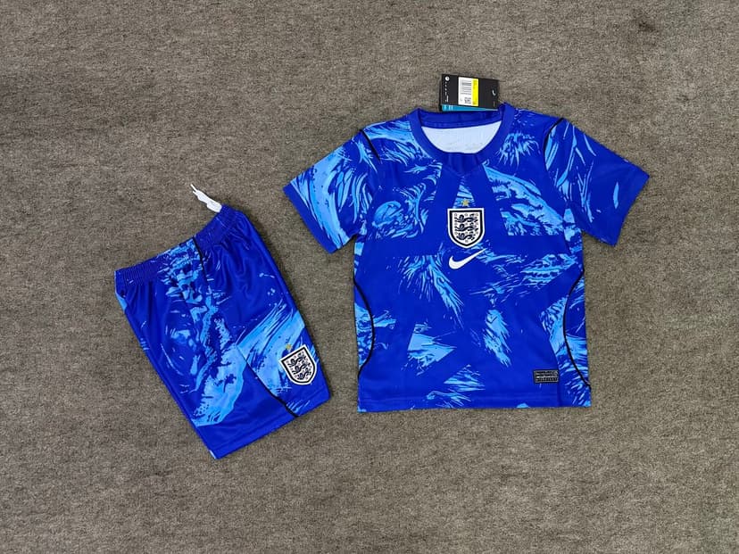 England Goalkeeper Kit for Kids 2026 — photo 1