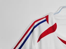 France Retro Shirt 2006 Away — photo 3