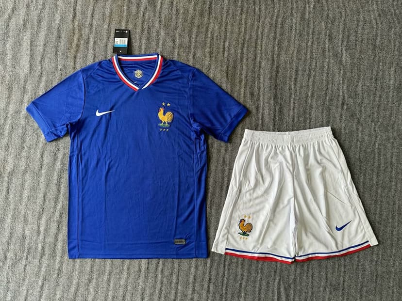 France Home Kit for Adult 2024/25 — photo 1
