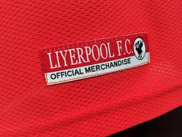 Liverpool Retro Shirt 1998 Home — photo 2