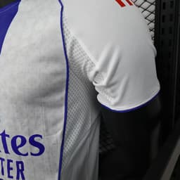 Lyon Home Jersey 2025/26 — photo 2