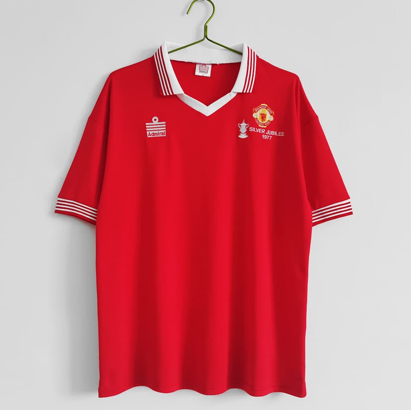 Manchester United Retro Shirt 1977 Home — photo 1