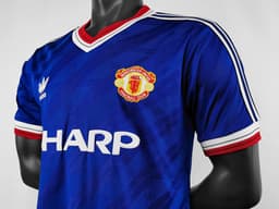 Manchester United Retro Shirt 1986/88 Third — photo 3