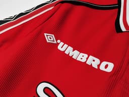 Manchester United Retro Shirt 1998/99 Home — photo 2