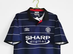 Manchester United Retro Shirt 1999/00 Away — photo 3