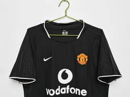 Manchester United Retro Shirt 2003/04 Away — photo 3