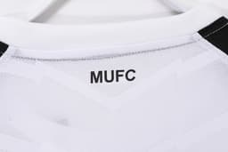 Manchester United Retro Shirt 2010/11 Away Long Sleeve — photo 2
