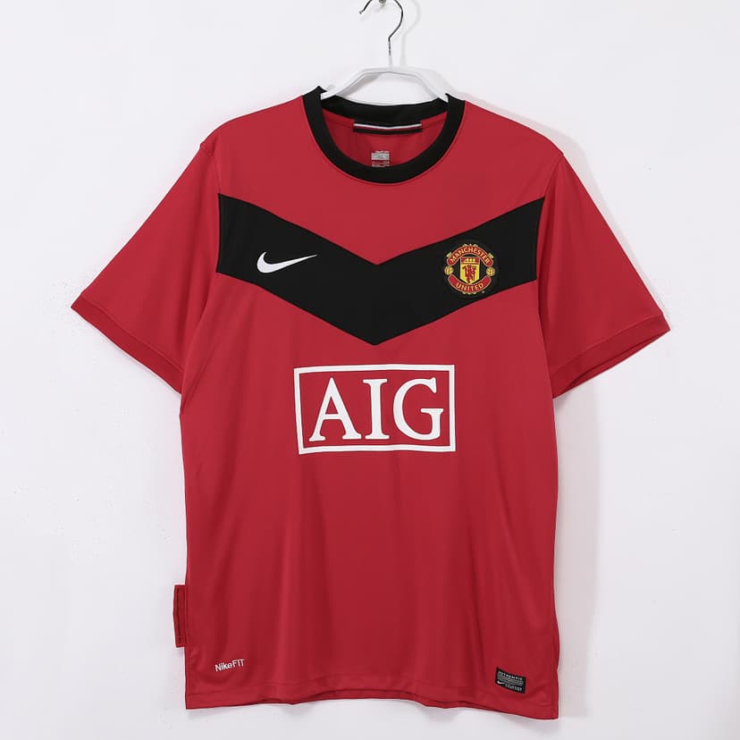 Manchester United Retro Shirt 2010 Home — photo 1