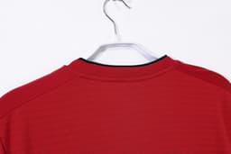Manchester United Retro Shirt 2018/19 Home — photo 2
