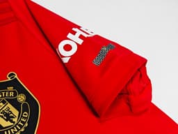 Manchester United Retro Shirt 2019/20 Home — photo 2