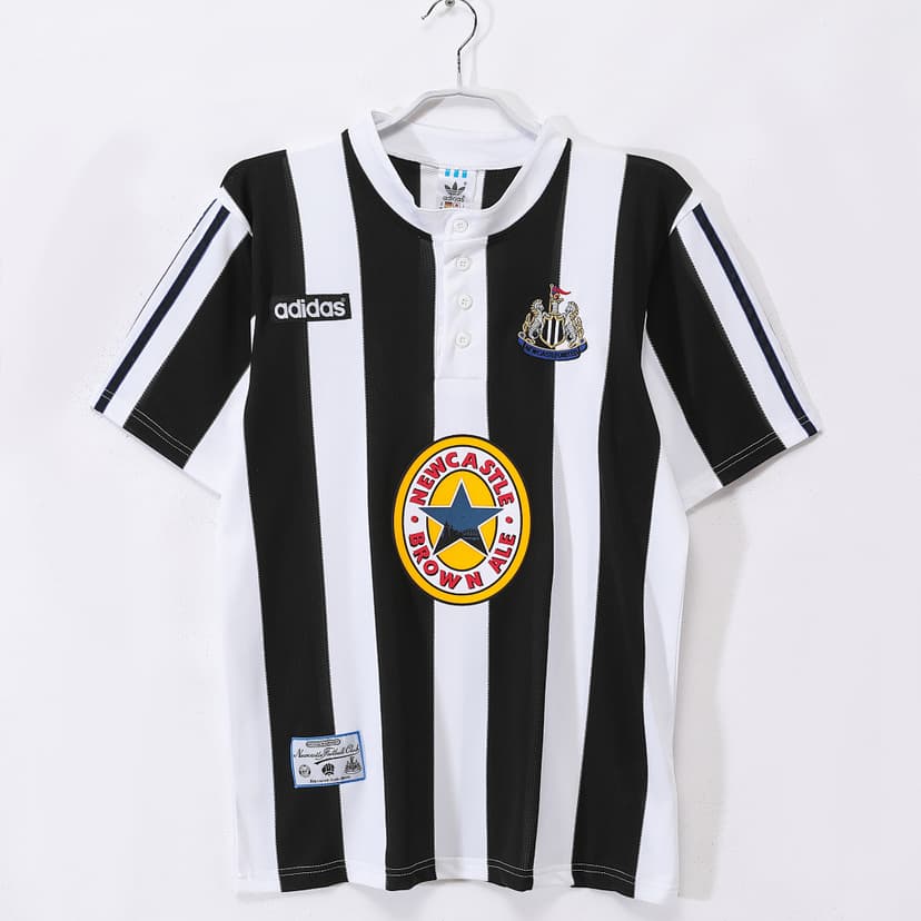 Newcastle United Retro Shirt 1995/97 Home — photo 1