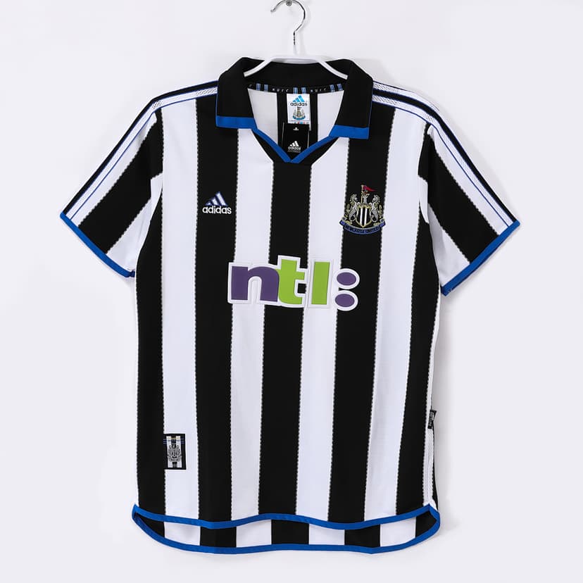 Newcastle United Retro Shirt 2000/01 Home — photo 1