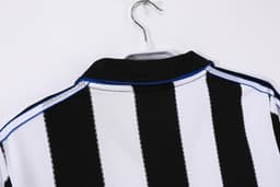 Newcastle United Retro Shirt 2000/01 Home — photo 2
