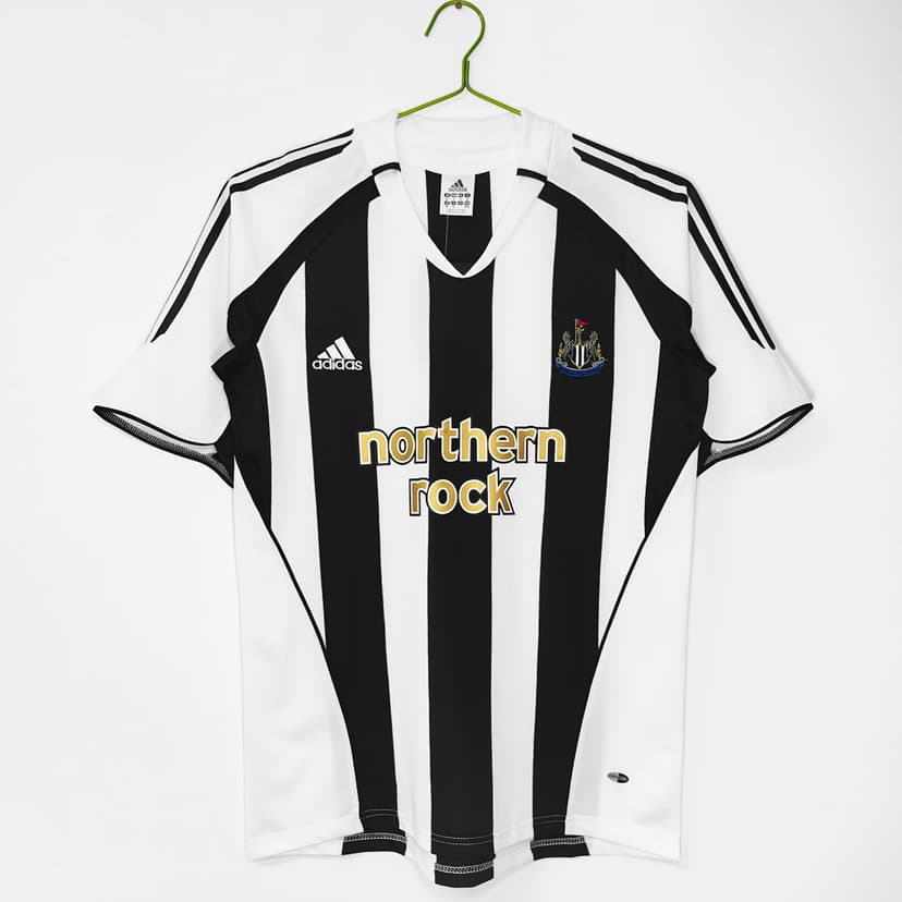 Newcastle United Retro Shirt 2005/06 Home — photo 1