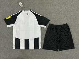 Newcastle United Home Kit for Adult 2024/25 — photo 2