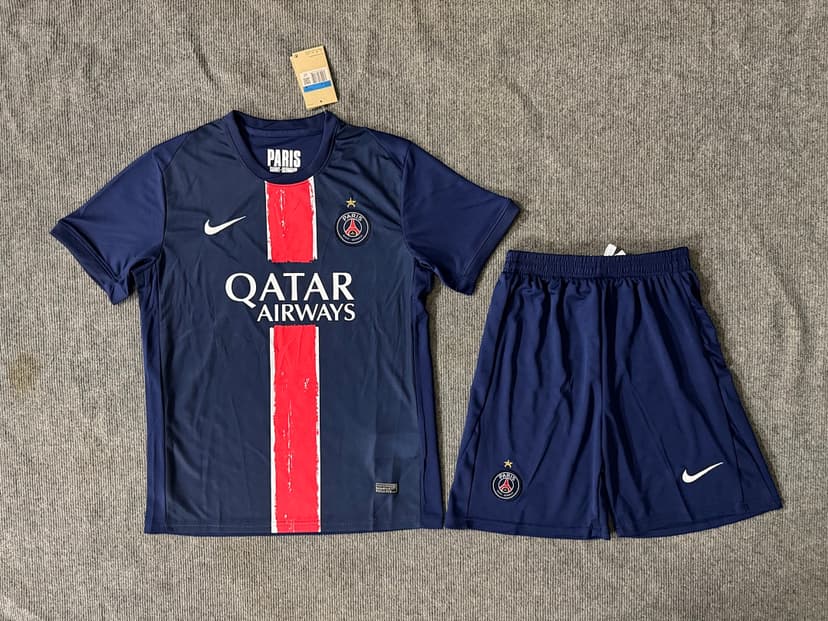 Paris Saint-Germain Home Kit for Adult 2024/25 — photo 1