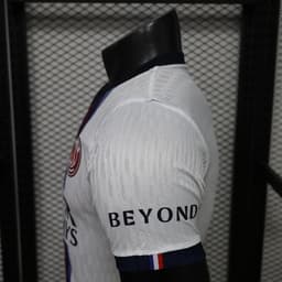 Paris Saint-Germain Away Jersey — photo 3