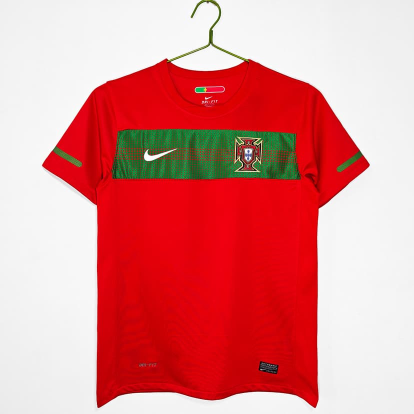 Portugal Retro Shirt 2010 Home — photo 1