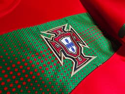 Portugal Retro Shirt 2010 Home — photo 2