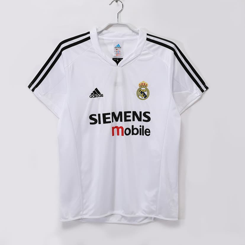 Real Madrid Retro Shirt 2004/05 Home — photo 1