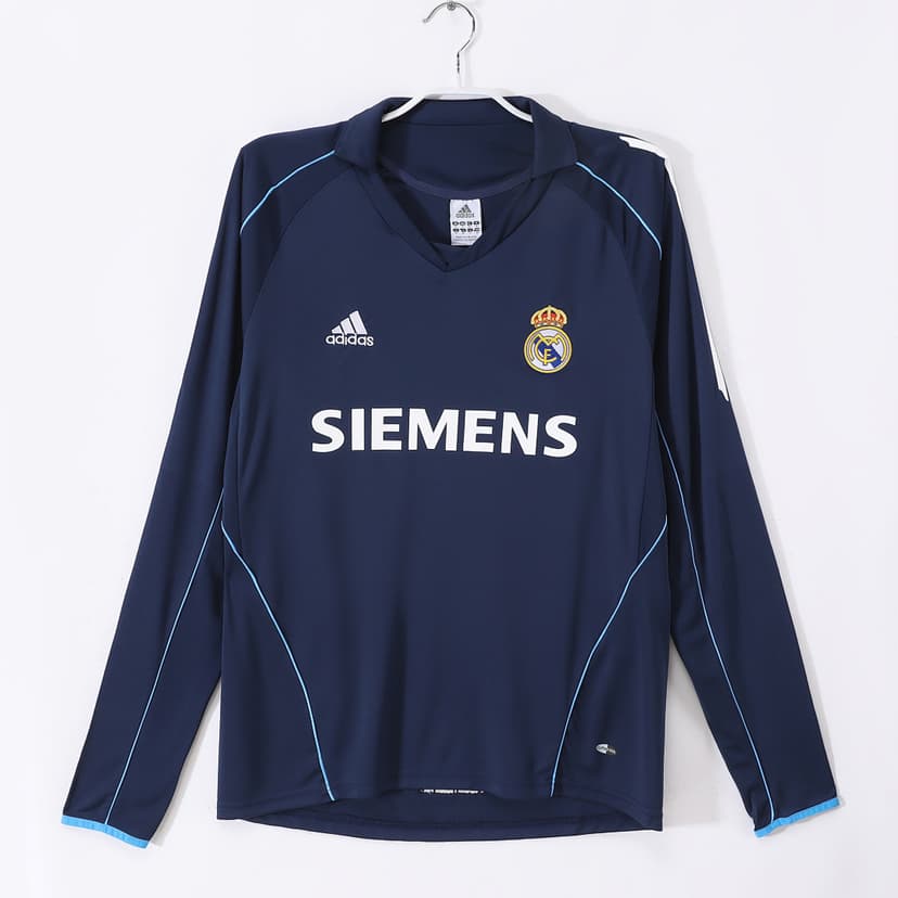 Real Madrid Retro Shirt 2005/06 Away Long Sleeve — photo 1