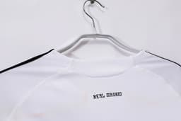 Real Madrid Retro Shirt 2009/10 Home — photo 2