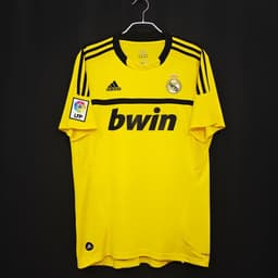 Real Madrid Retro Shirt 2011/12 Goalkeeper — photo 1