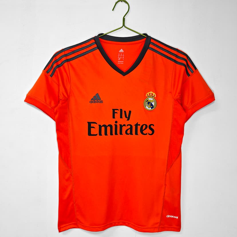 Real Madrid Retro Shirt 2013/14 Third — photo 1