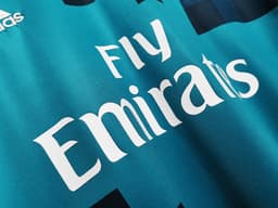 Real Madrid Retro Shirt 2017/18 Away — photo 2