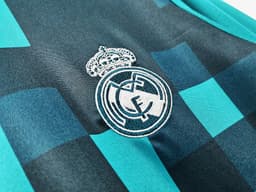 Real Madrid Retro Shirt 2017/18 Away — photo 3
