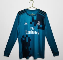 Real Madrid Retro Shirt 2017/18 Away Long Sleeve — photo 1