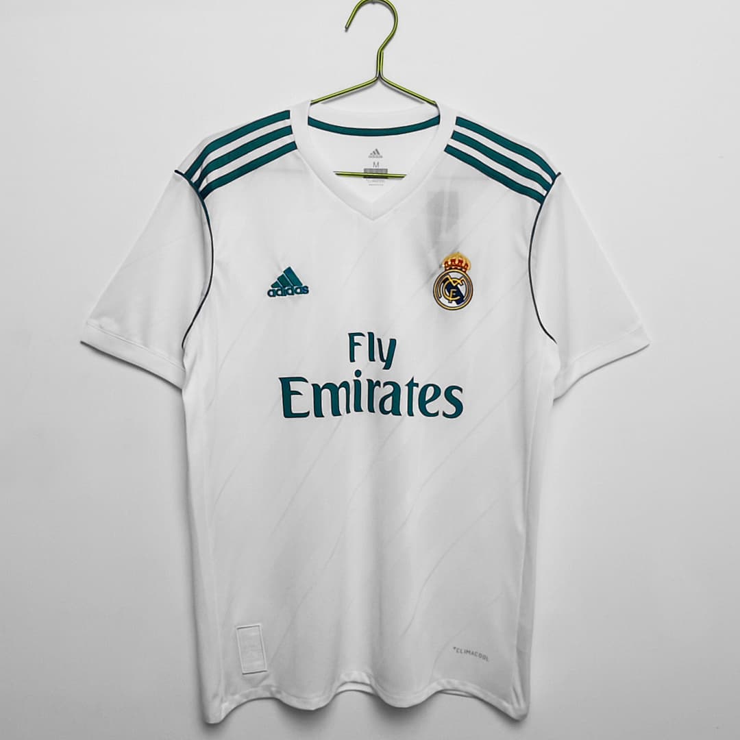 Real Madrid Retro Shirt 2017/18 Home — photo 1