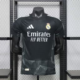 Real Madrid Goalkeeper Jersey 2026/27 — photo 1