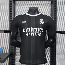 Real Madrid Goalkeeper Jersey — photo 1