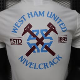 West Ham United Retro Jersey — photo 2