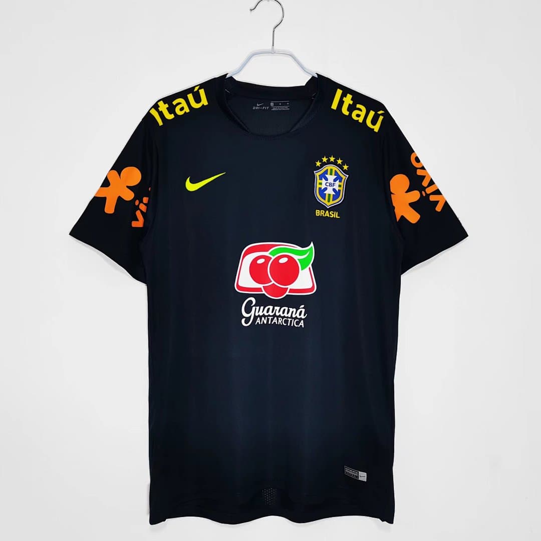 Brazil Retro Shirt 2020 Training — photo 1