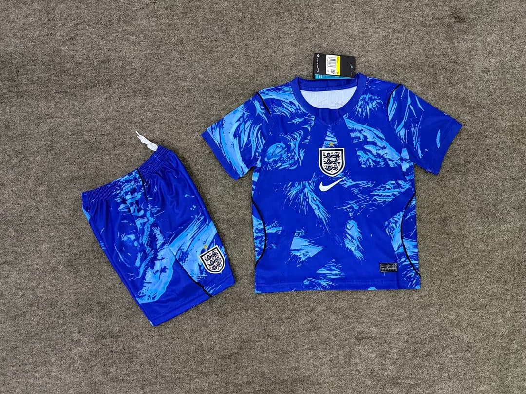 England Goalkeeper Kit for Kids 2026 — photo 1