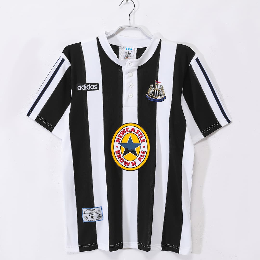 Newcastle United Retro Shirt 1995/97 Home — photo 1