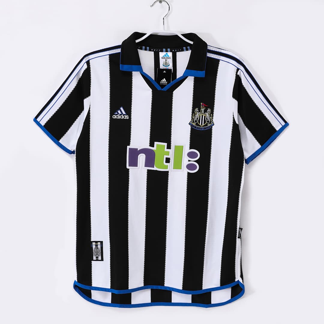 Newcastle United Retro Shirt 2000/01 Home — photo 1