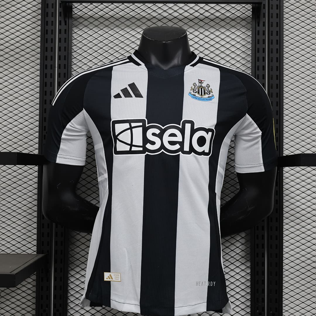 Newcastle United Home Jersey — photo 1