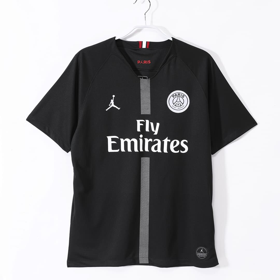 Paris Saint-Germain Retro Shirt 2018/19 Home — photo 1