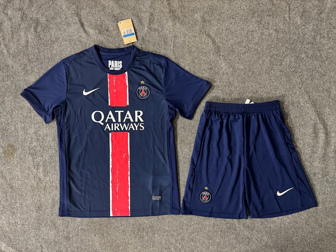 Paris Saint-Germain Home Kit for Adult 2024/25 — photo 1