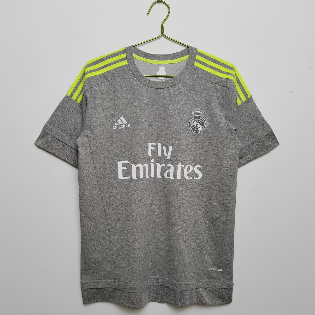 Real Madrid Retro Shirt 2015/16 Away — photo 1